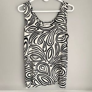 Chico's Travelers Abstract Print Wrinkle Resistant Black White Swirl Tank Size 2